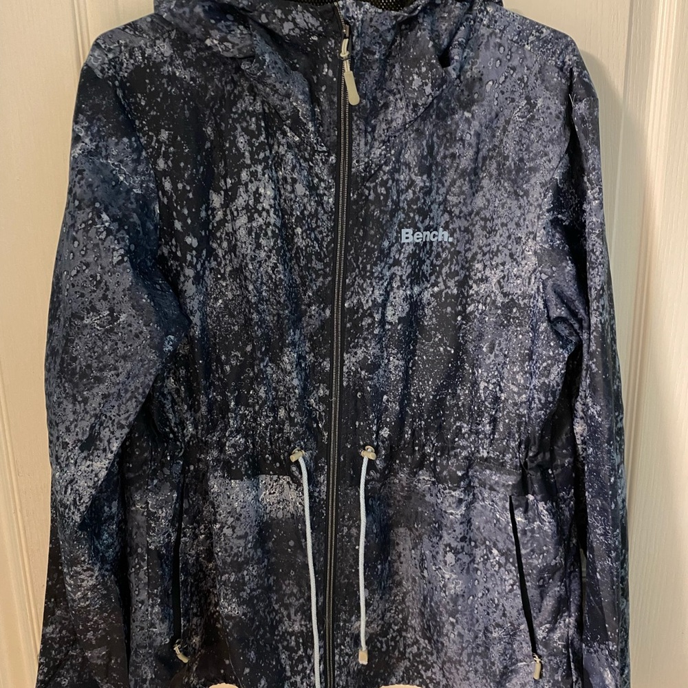 Bench Women’s Windbreaker/raincoat